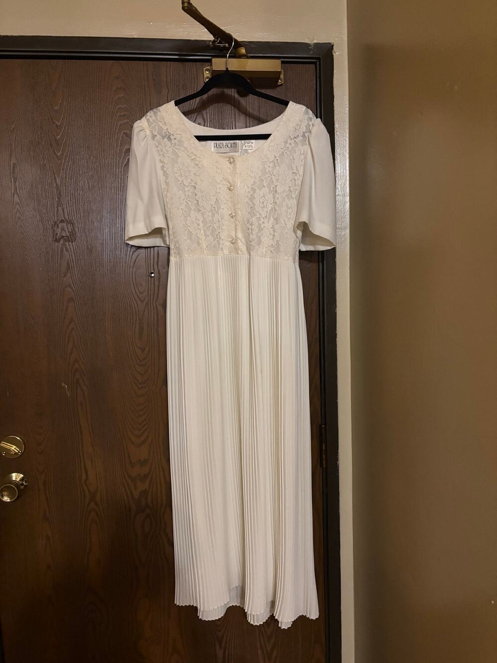 Vintage White Lace Pleated Formal Wedding Dress Romantic Girly Classy Dress